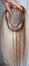 Charger l&#39;image dans la galerie, Immediate despatch- Human hair topper, silk and lace base, 8/613, light warm brown/ light blonde, light root, 14 inches long