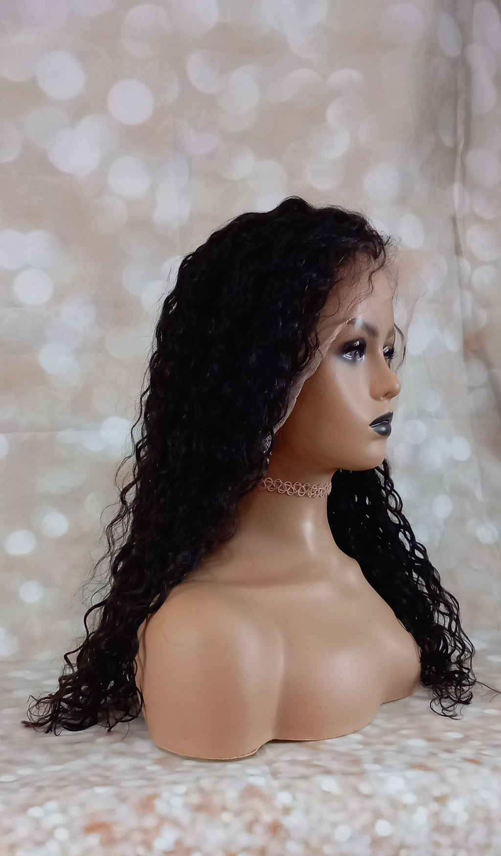 Perruque de cheveux humains, vague d'eau sur le devant en dentelle. Couleur naturelle noir, Medium