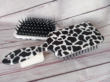 Load image into Gallery viewer, Animal print paddle brush for detangling Hair extensions and wigs