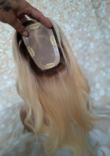 Charger l&#39;image dans la galerie, Ready to ship- Silk base topper, light blonde, medium root, 3x5 inch, 16 inches long