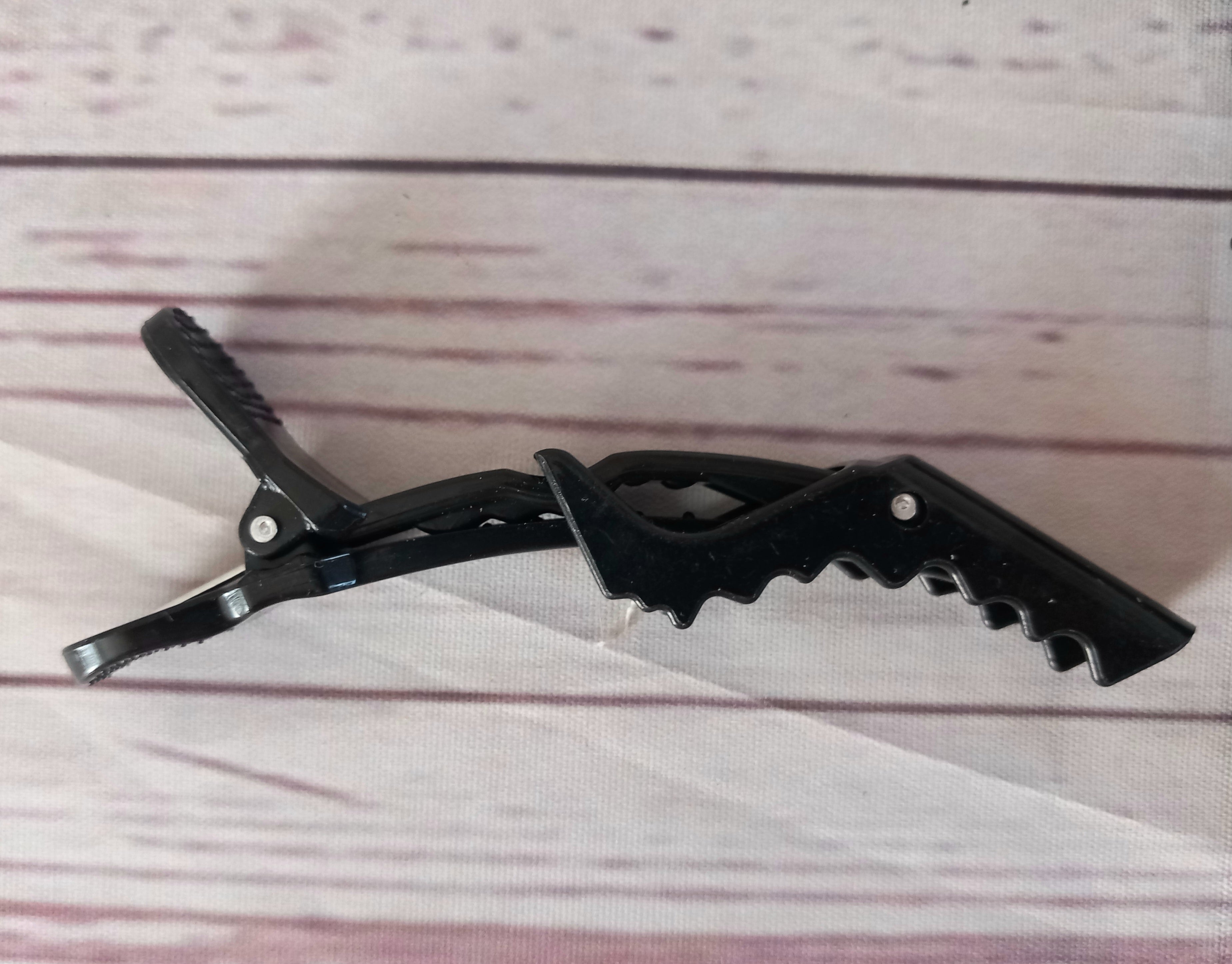 Sectioning clips, pack of 4 strong crocodile clips, black