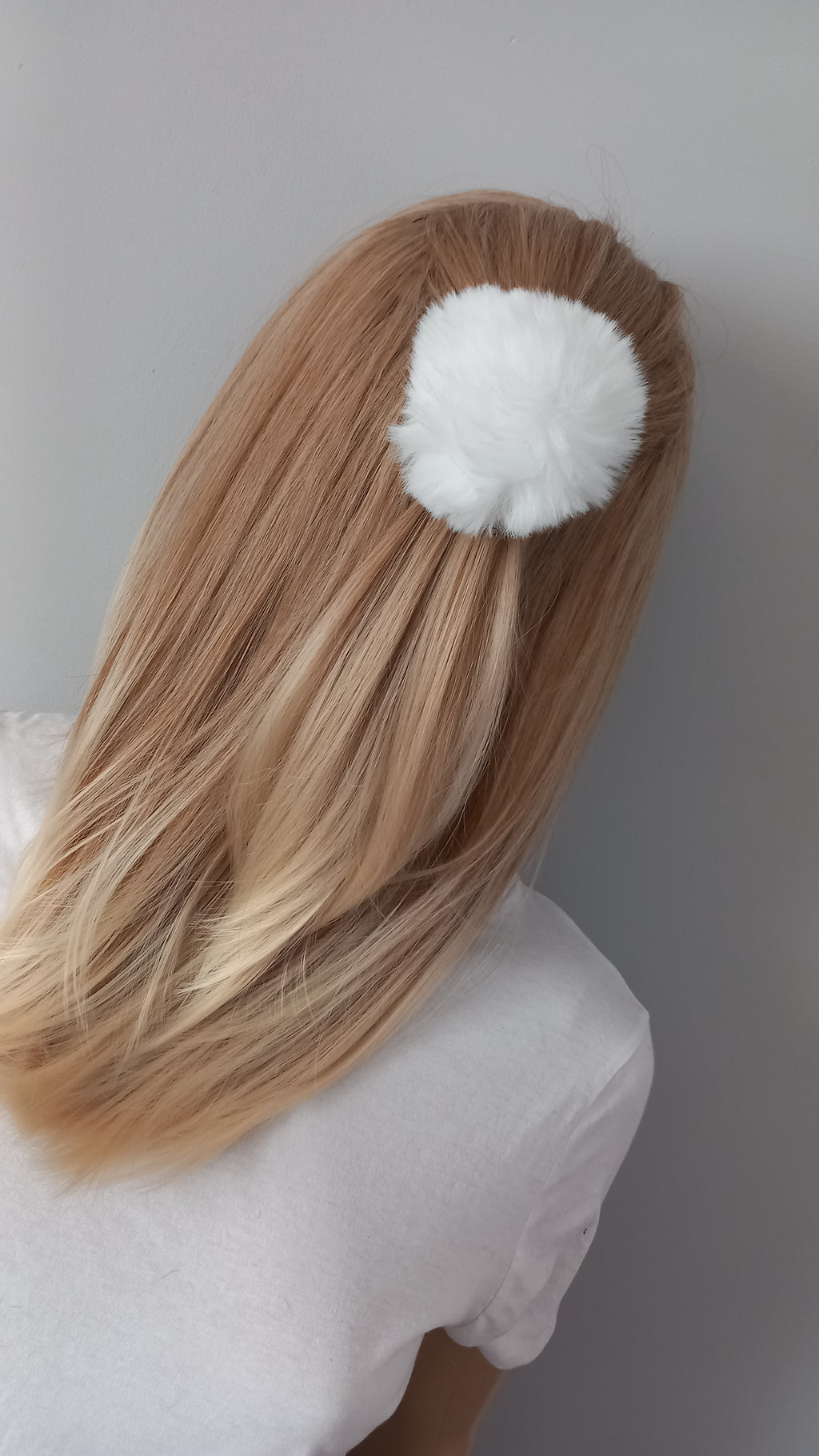 Expédition immédiate - grands élastiques à cheveux à pompons en fausse fourrure, 8 couleurs