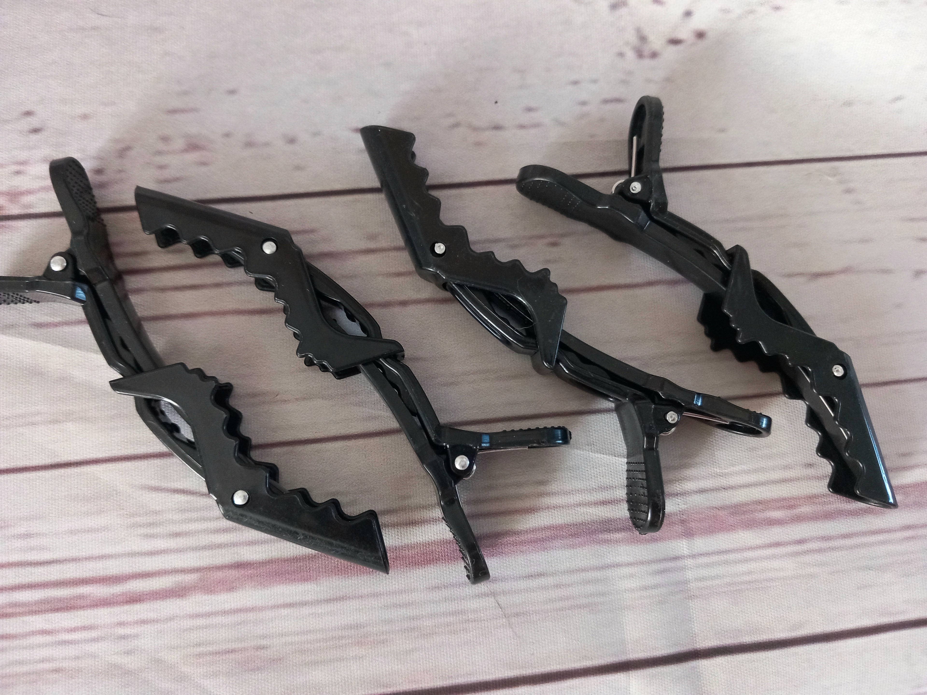 Sectioning clips, pack of 4 strong crocodile clips, black