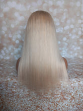 Charger l&#39;image dans la galerie, Ready to ship -Human hair wig, lightest blonde, light root, lace closure, medium cap, 18 inches long