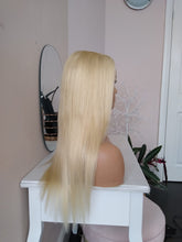 Charger l&#39;image dans la galerie, Perruque en U en cheveux humains - #60 - blonde la plus légère - 16/18/20/22 pouces de long