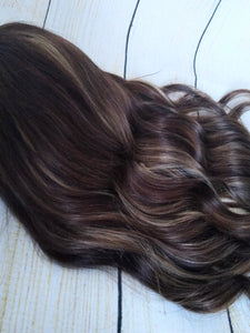 Perruque en U de cheveux humains - #2/4/27- brun chaud le plus foncé/brun foncé/blond fraise-16/18 pouces de long