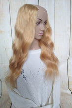 Charger l&#39;image dans la galerie, Perruque U part en cheveux humains- #27- blond fraise- 16/18 pouces de long